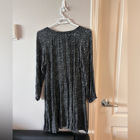 Emily Tiered Dress - Picture 4 of 7